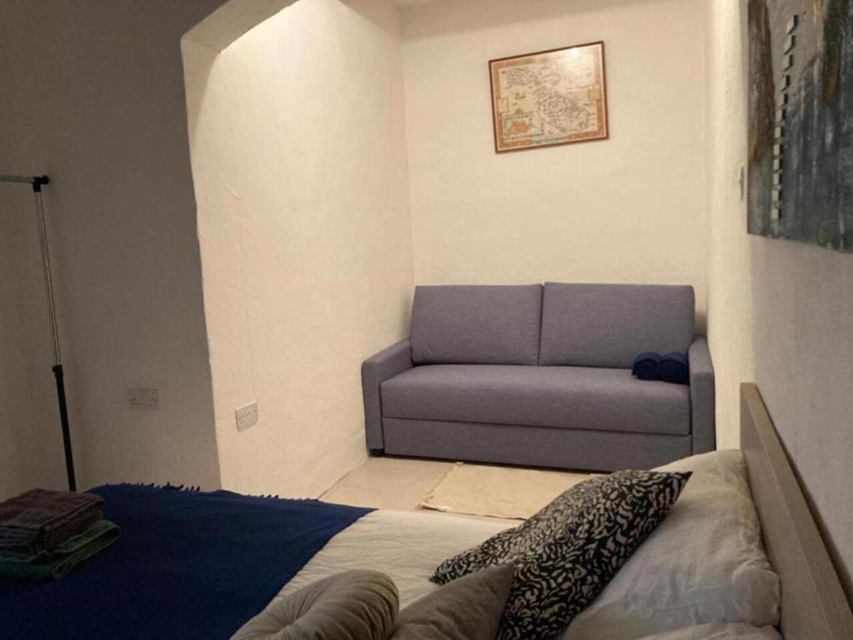 Cosy 1 Bedroom Maisonette In The Heart Of Валета Екстериор снимка